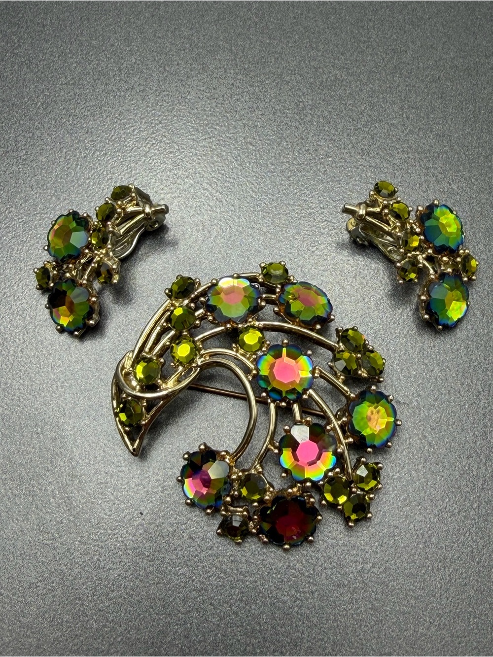 Vintage Weiss Watermelon Rivoli Brooch and Earrings